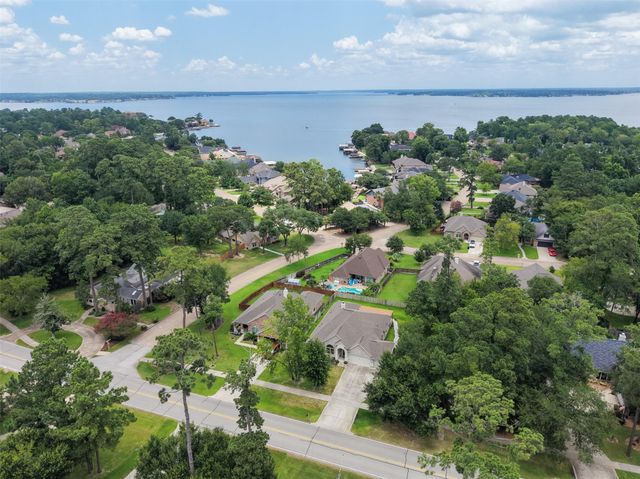 11526 Walden Road, Montgomery, TX 77356