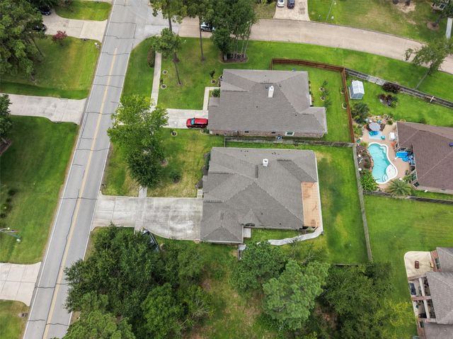 11526 Walden Road, Montgomery, TX 77356