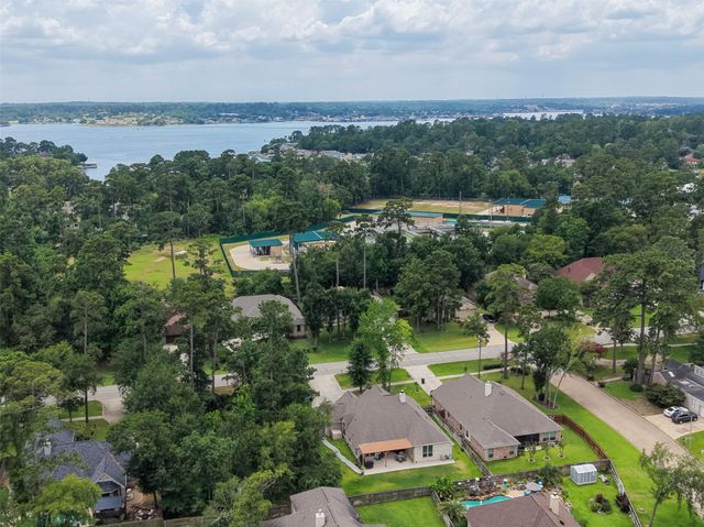 11526 Walden Road, Montgomery, TX 77356