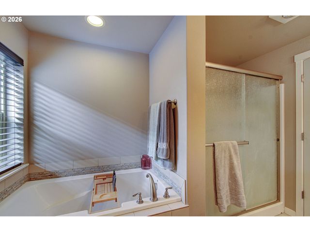 5929 Ne 48TH St, Vancouver, WA 98661