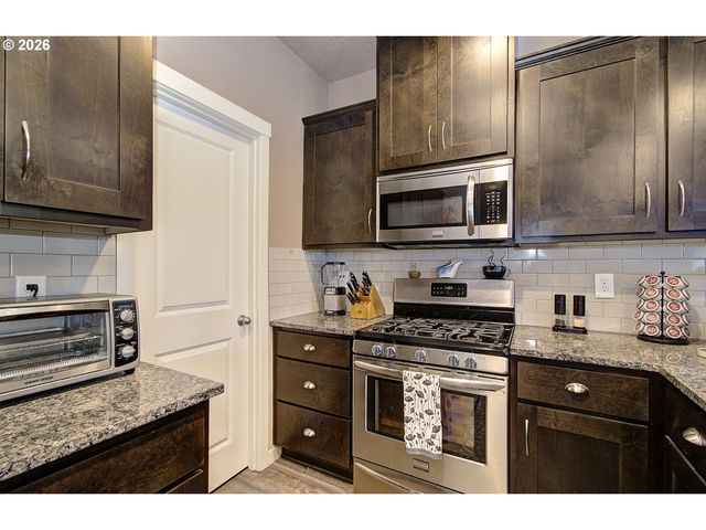 5929 Ne 48TH St, Vancouver, WA 98661