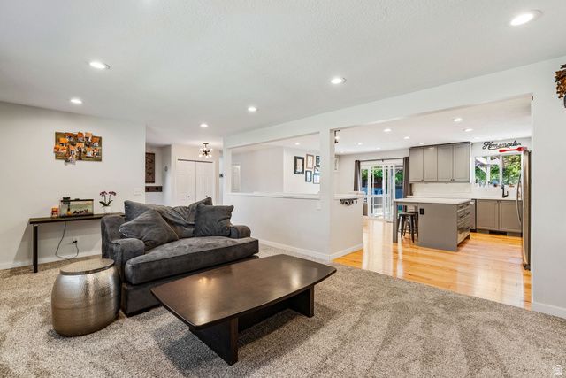 1380 EASTPOINT DR, Sandy, UT 84092