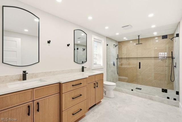 36988 Clearway Drive, Eastlake, OH 44095