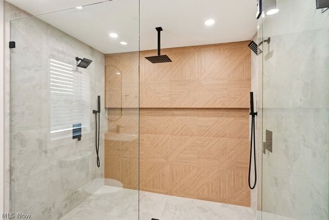 36988 Clearway Drive, Eastlake, OH 44095