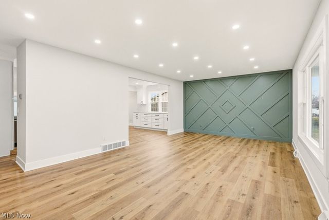 36988 Clearway Drive, Eastlake, OH 44095