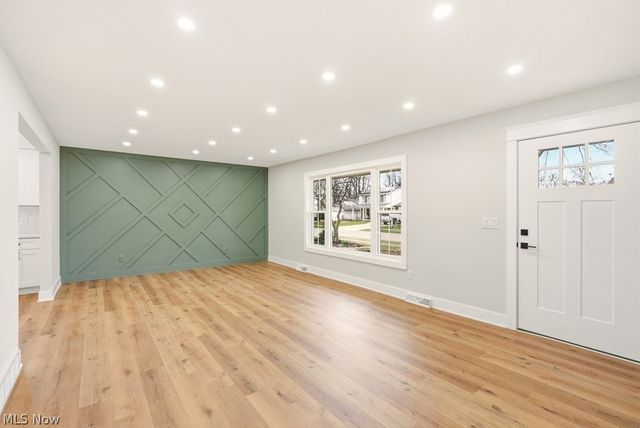 36988 Clearway Drive, Eastlake, OH 44095