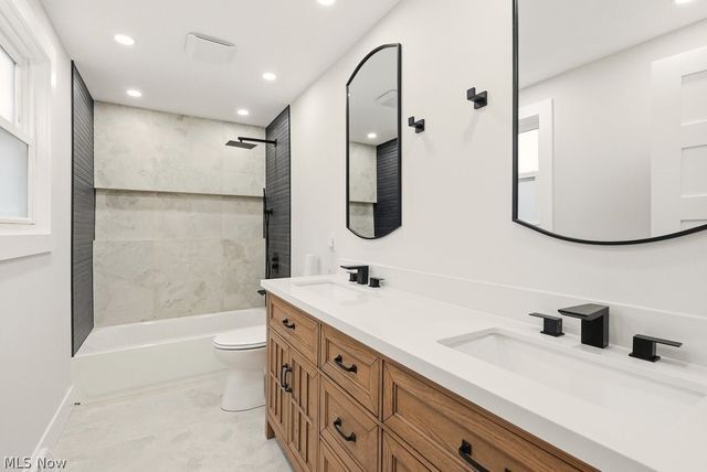 36988 Clearway Drive, Eastlake, OH 44095