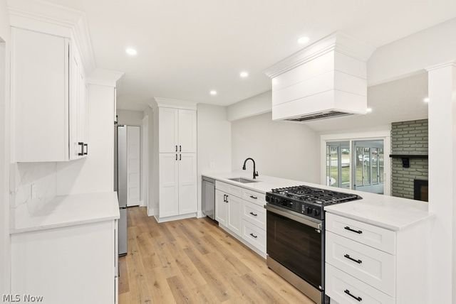 36988 Clearway Drive, Eastlake, OH 44095