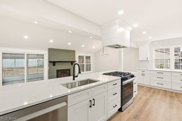 36988 Clearway Drive, Eastlake, OH 44095