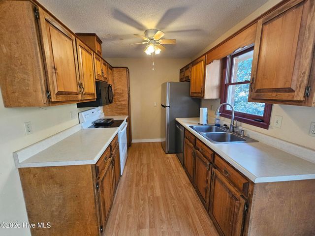 314 Golden Road, Wilmington, NC 28409