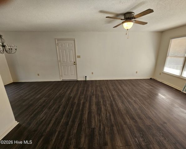 314 Golden Road, Wilmington, NC 28409