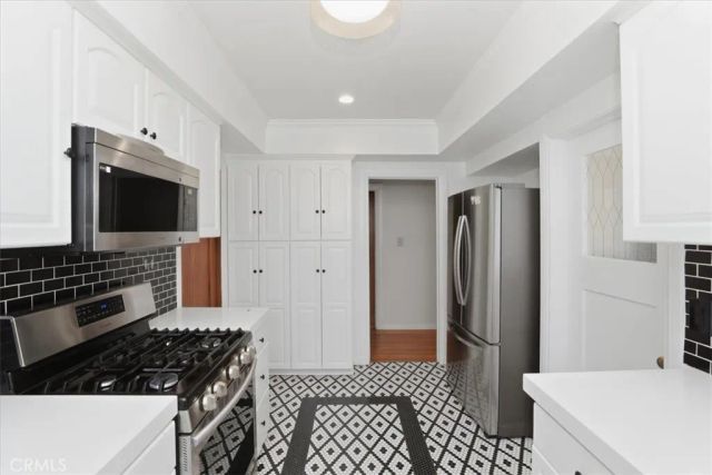 3589 Castle Reagh, Riverside, CA 92506