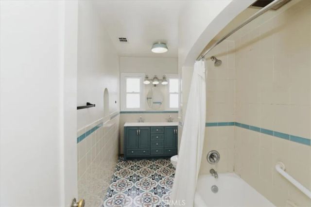 3589 Castle Reagh, Riverside, CA 92506