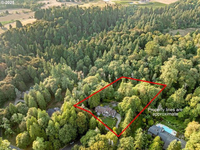 541 Sw ASHDOWN Cir, West Linn, OR 97068
