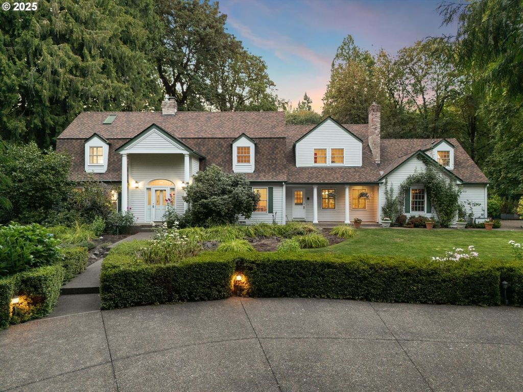 541 Sw ASHDOWN Cir, West Linn, OR 97068