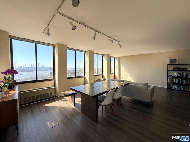 200 Winston Drive 1014, Cliffside Park, NJ 07010