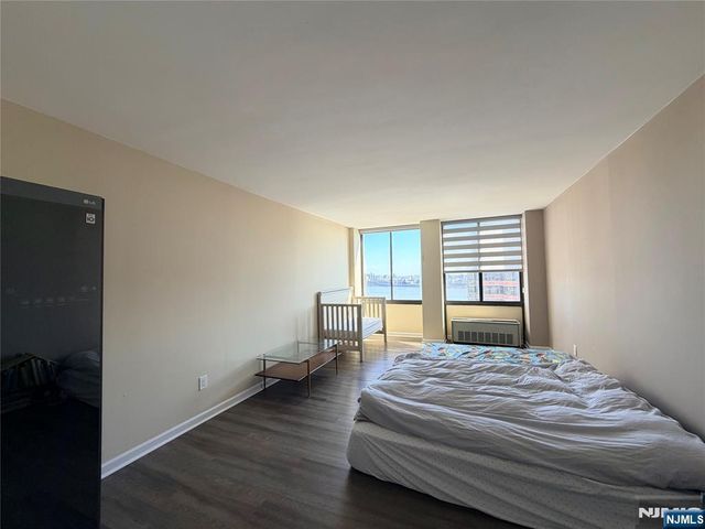 200 Winston Drive 1014, Cliffside Park, NJ 07010