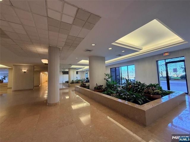 200 Winston Drive 1014, Cliffside Park, NJ 07010