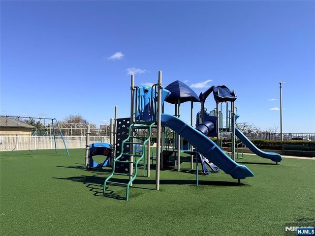 200 Winston Drive 1014, Cliffside Park, NJ 07010