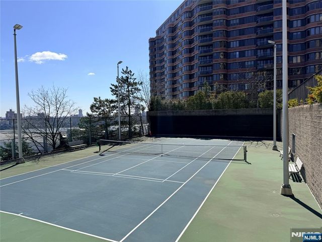 200 Winston Drive 1014, Cliffside Park, NJ 07010