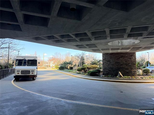 200 Winston Drive 1014, Cliffside Park, NJ 07010