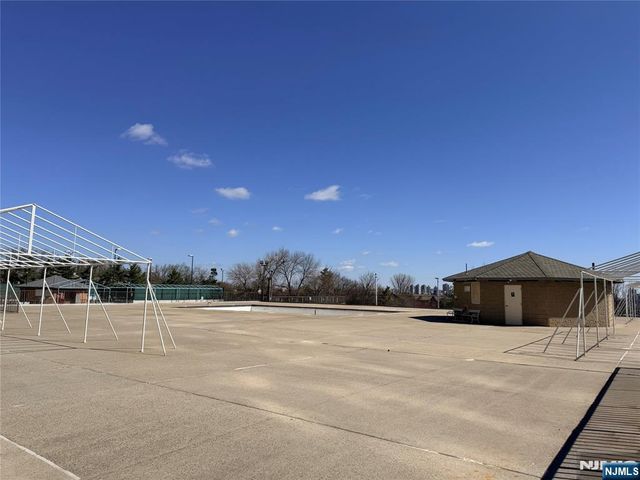 200 Winston Drive 1014, Cliffside Park, NJ 07010