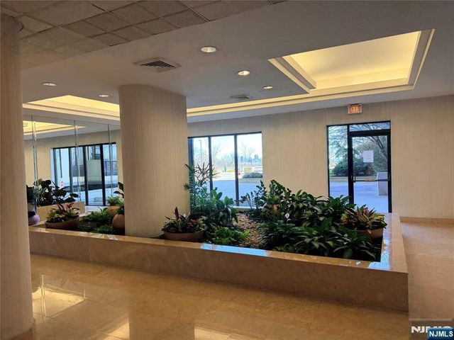 200 Winston Drive 1014, Cliffside Park, NJ 07010