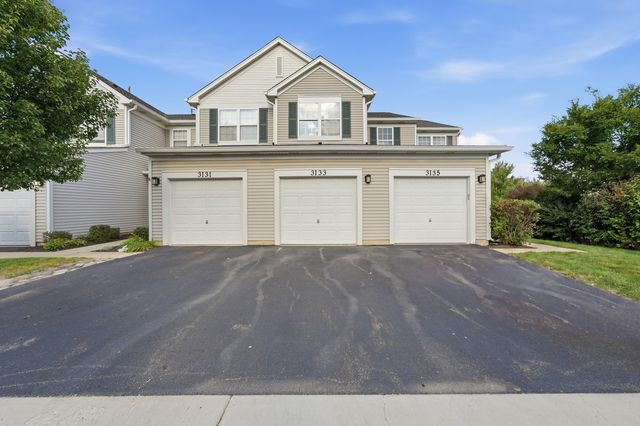 3133 Falling Waters Lane, Lindenhurst, IL 60046