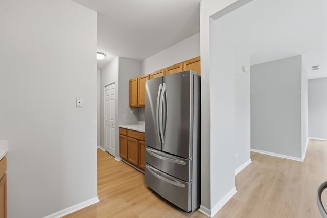 3133 Falling Waters Lane, Lindenhurst, IL 60046