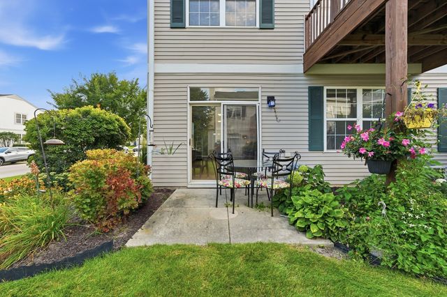 3133 Falling Waters Lane, Lindenhurst, IL 60046