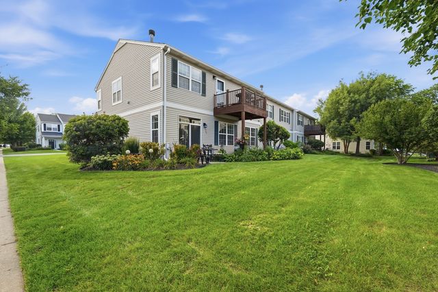 3133 Falling Waters Lane, Lindenhurst, IL 60046