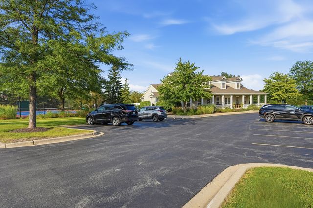 3133 Falling Waters Lane, Lindenhurst, IL 60046