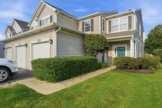 3133 Falling Waters Lane, Lindenhurst, IL 60046