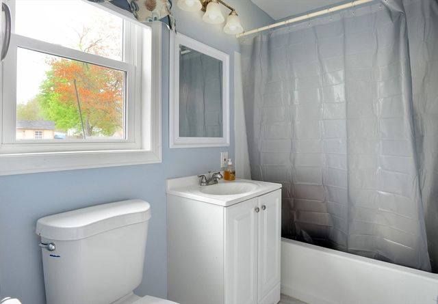 20 Jackson Rd, Hanover, MA 02339