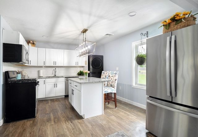 20 Jackson Rd, Hanover, MA 02339