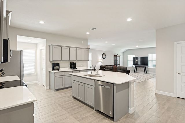 737 Trinity Park Trail, Alvarado, TX 76009