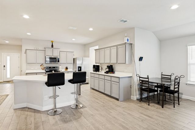 737 Trinity Park Trail, Alvarado, TX 76009