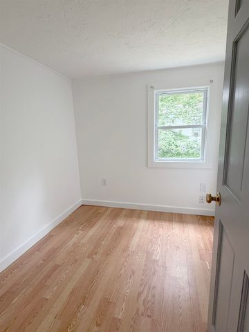 22 Valley Road, Brattleboro, VT 05301
