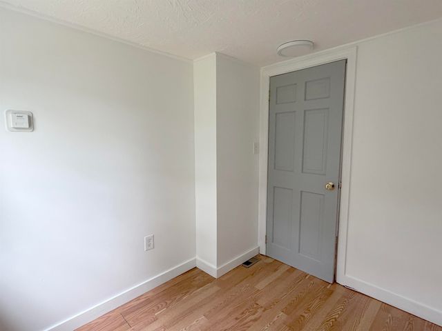 22 Valley Road, Brattleboro, VT 05301