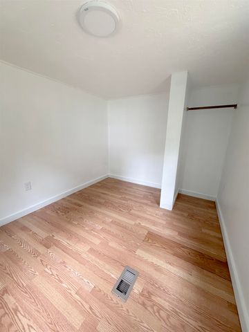 22 Valley Road, Brattleboro, VT 05301