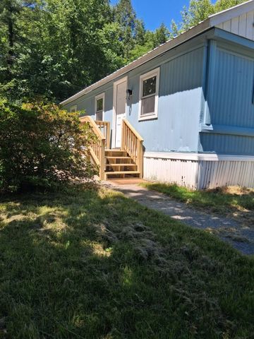 22 Valley Road, Brattleboro, VT 05301