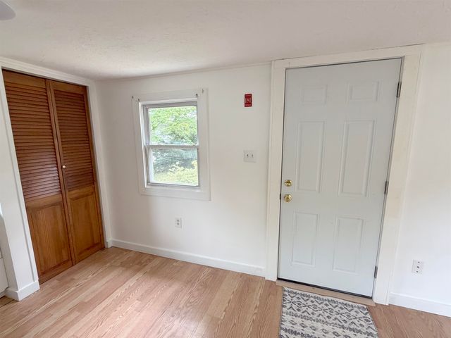 22 Valley Road, Brattleboro, VT 05301