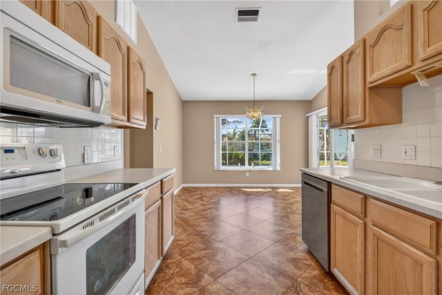 2202 SW 39th ST, Cape Coral, FL 33914