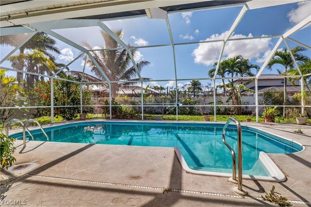 2202 SW 39th ST, Cape Coral, FL 33914