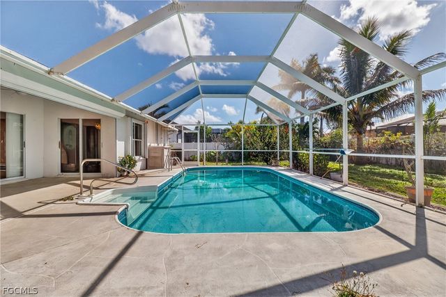 2202 SW 39th ST, Cape Coral, FL 33914