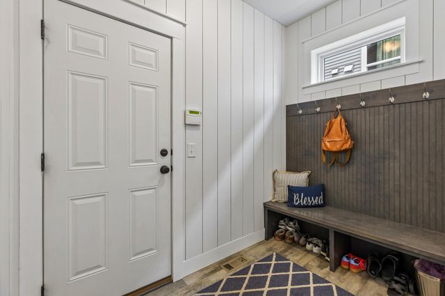 5288 Porchlight View, Woodbury, MN 55129