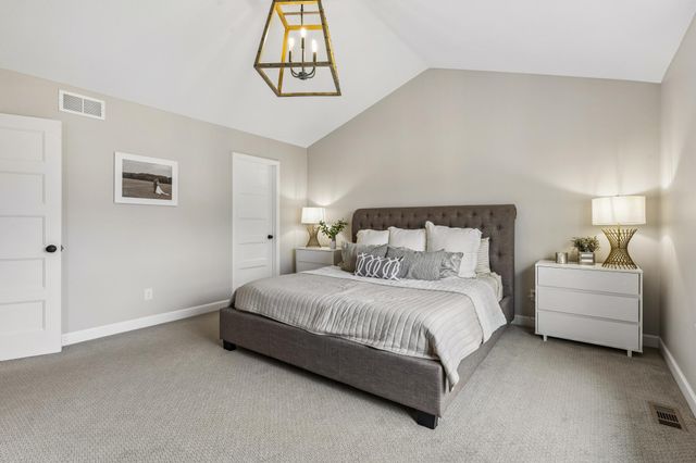 5288 Porchlight View, Woodbury, MN 55129