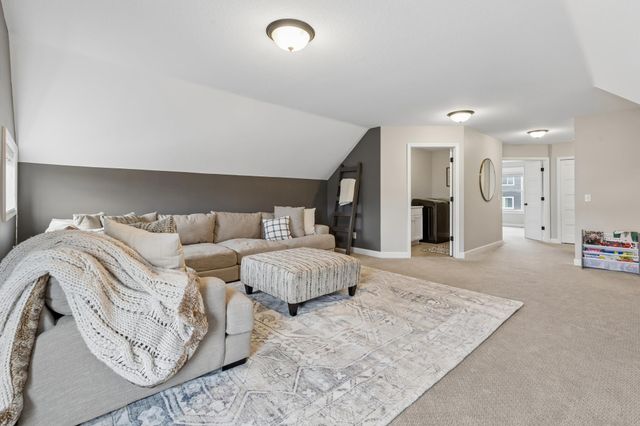 5288 Porchlight View, Woodbury, MN 55129