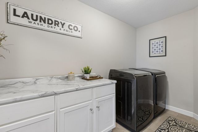 5288 Porchlight View, Woodbury, MN 55129