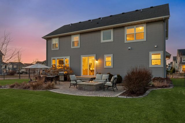 5288 Porchlight View, Woodbury, MN 55129